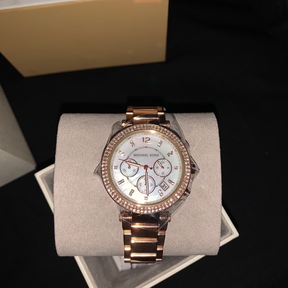 Michael Kors Rose Gold Watch main image 4